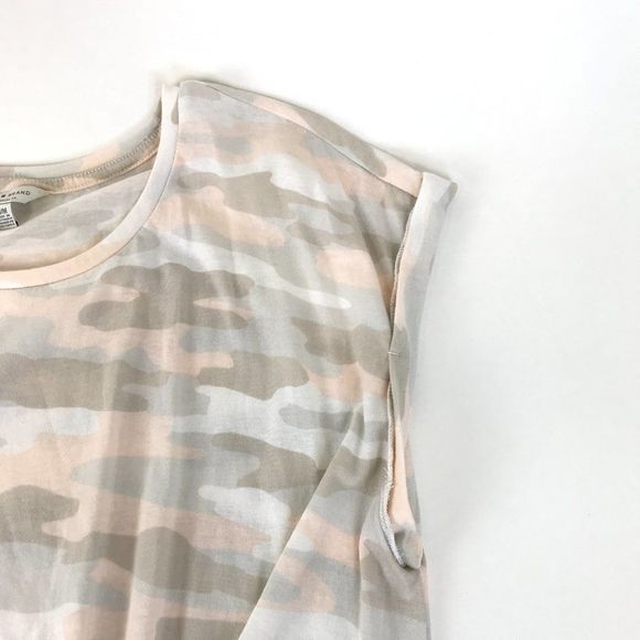 Lucky Brand Twist Front Camo Tee Women's Size Medium Cap Sleeves Crew Neck - Picture 3 of 8